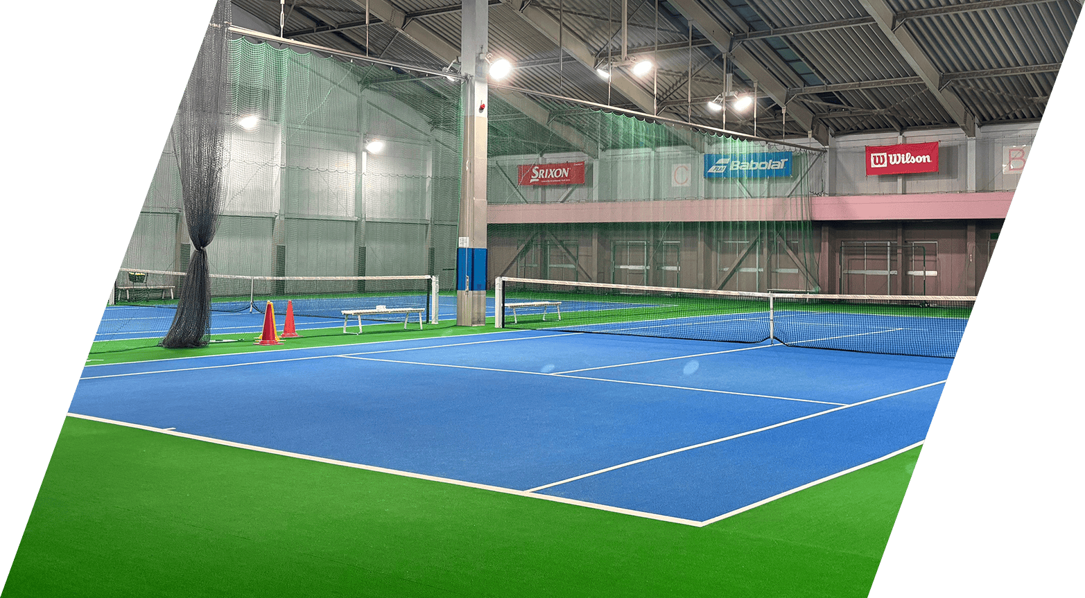 都内最大級の広さを誇るテニスコート！